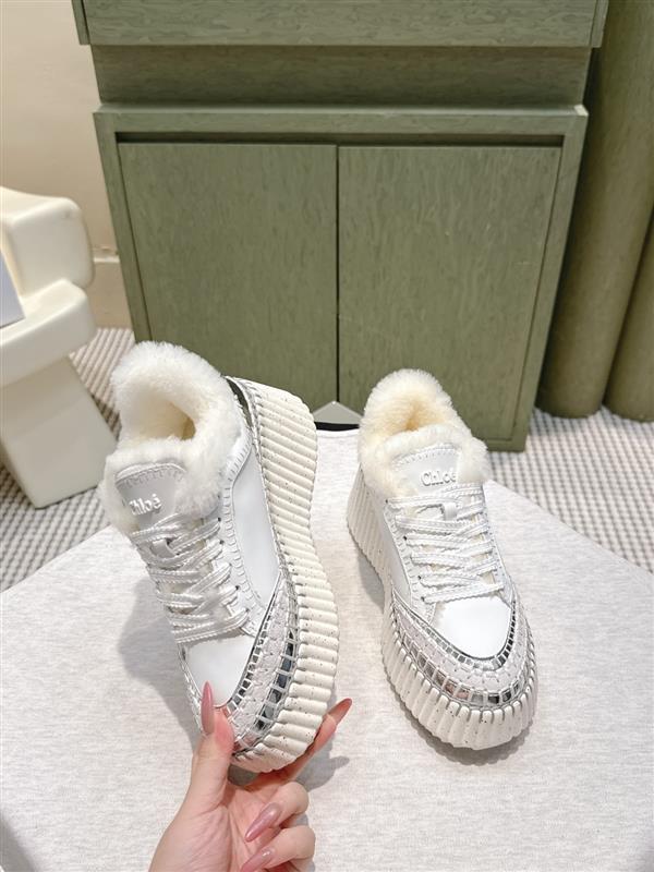 2025112815388846 390